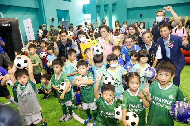運動減肥要掌握兒童與青少年時期，一是陪養健身習慣，二是為日後的身健康打下基礎。圖為台中市創設有兒童版設施的長春國民暨兒童運動中心。（圖／本報檔案照）