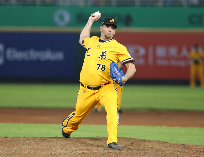 富邦悍将延揽前兄弟洋投罗曼（Orlando Roman）担任投手教练。（资料照，中央社）