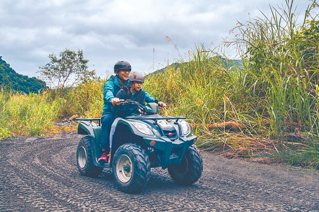 宜兰南澳溪谷ATV沙滩车探险，惊险刺激。（奥丁丁体验提供）