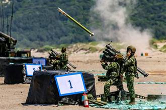 展現精準火力 陸軍飛彈射擊訓練 神弓操演順利完成