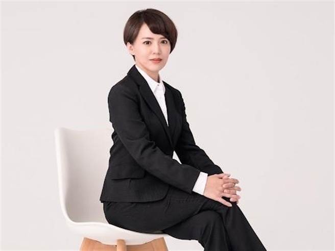 新冠肺炎疫情持续侵扰台湾，虽然全台各地疫情状况已经日益趋缓，但台湾民眾党高雄市议员参选人李佳玲抨击迈市府防疫不及格。（李佳玲提供／洪浩轩高雄传真）