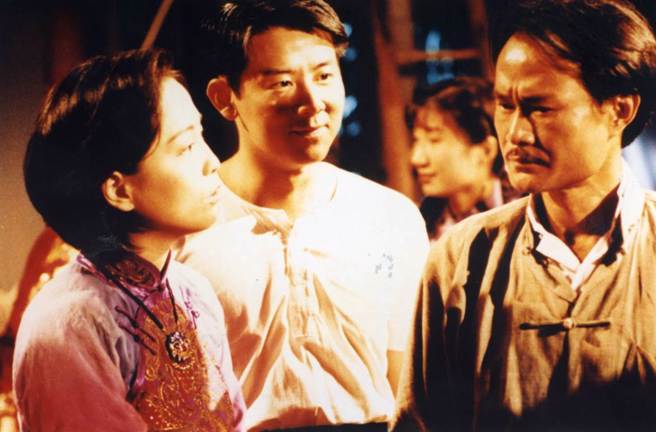苑瓊丹(左)因拍電視劇《殭屍道長》開始與林正英(右)交往。（圖／中時資料照）