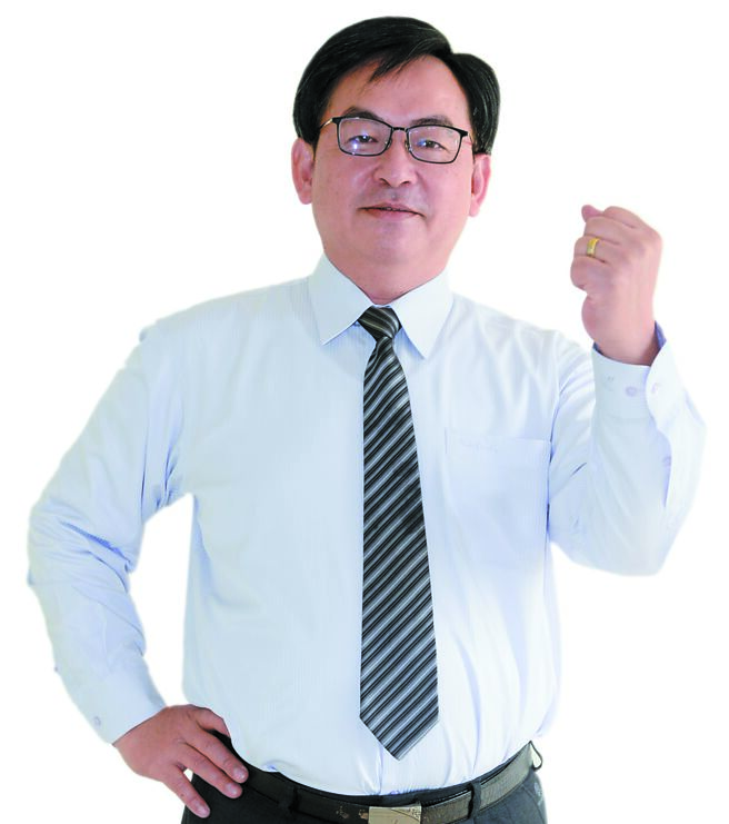 倫元投顧分析師陳學進