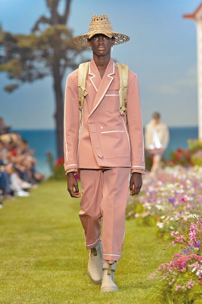 Dior以运动风格结合西装的形式，相信会成为未来几季的服装主流。（Dior提供）