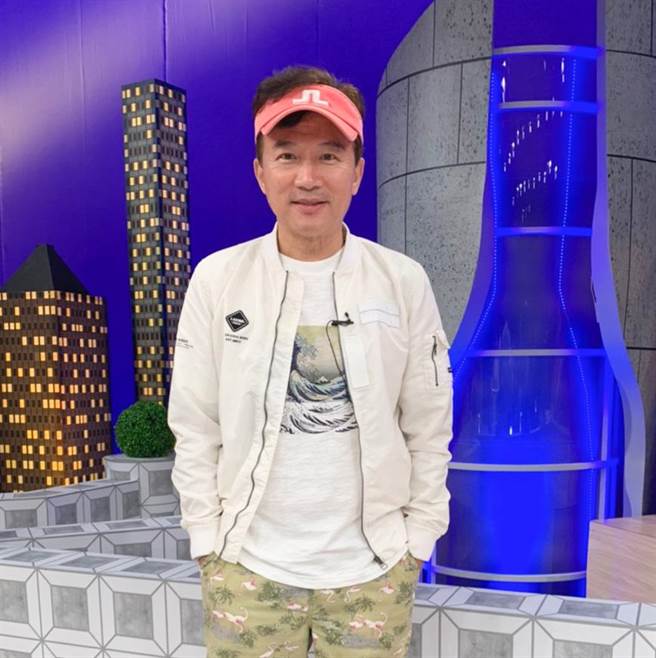 孫鵬坦言曾經因為買重機而欺騙老婆狄鶯。（衛視中文台提供）