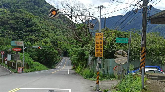 台中市和平区台8线（跨越双黄线）。（台中市警察局提供／张妍溱台中传真）