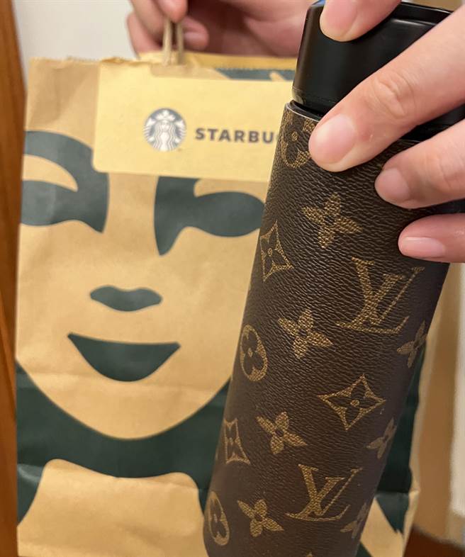 民眾只要自備飲料杯至連鎖飲料店、連鎖便利商店、連鎖速食店、連鎖超級市場購買飲料，就可以享有5元以上價差。（游念育攝）