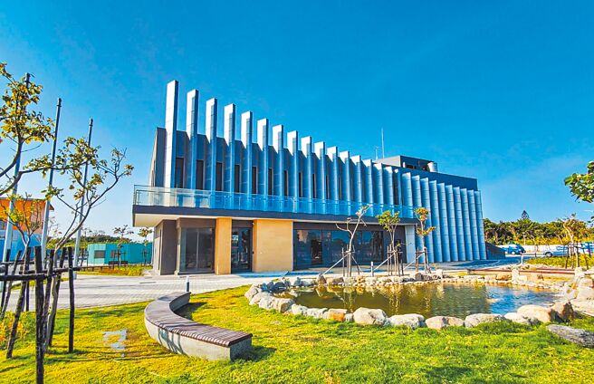 鹿港福兴水资源中心得到2022年建筑园治奖。衔接的污水下道工程，将进行2800户用户接管，正加紧脚步作业中。（彰化县政府水资处提供／吴敏菁彰化传真）