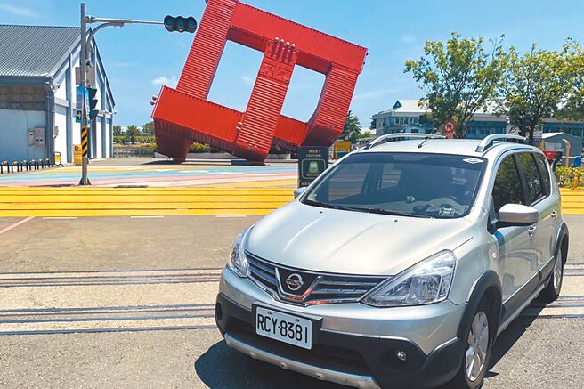 格上租车共享业务品牌「格上Go Smart共享车」继布局北台湾都会区及全台高铁宜花东后，宣布正式前进高雄，一举开设70个站点，遍布高捷及各景区主要交通枢纽位置。（格上租车提供）