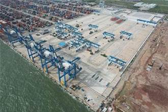 陸首個海鐵聯運貨櫃碼頭啟用 加速西部陸海新通道發展