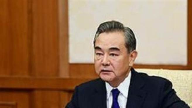 王毅与阿富汗代理外长通话允助渡过难关。（中国外交部）