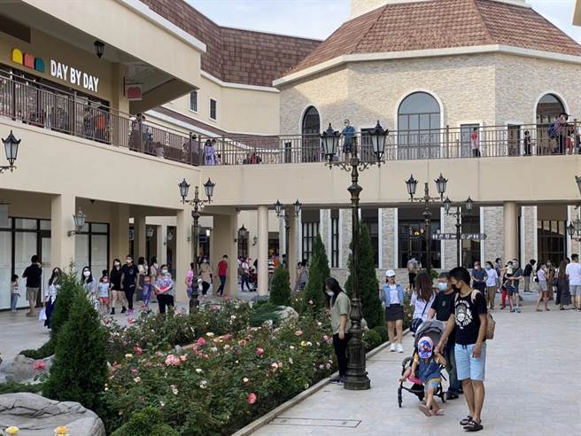 丽宝乐园渡假区占地200公顷园区让小朋友放电玩耍、家长放松、放心又省荷包。（丽宝乐园提供）