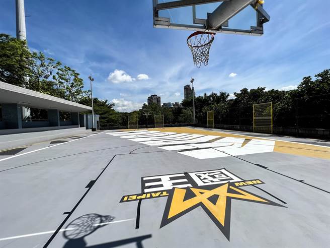 新北国王3D立体彩绘球场。（新北市体育处提供）