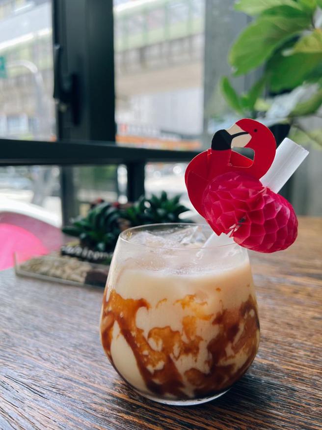 （台中Moxy酒店自7月1日起至8月31日以「珍珠奶茶」為主題，推展全台首創「珍珠奶茶節」。（圖／台中Moxy酒店提供）