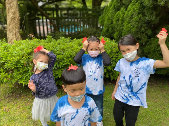 臺北市湖山幼儿在前山公园游戏。(照片/湖山附幼提供)