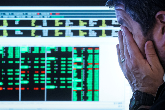 今年市場情勢驟變，有消息人士透露，銀行業將面臨自2019年以來的首次大規模裁員。（示意圖／路透社）