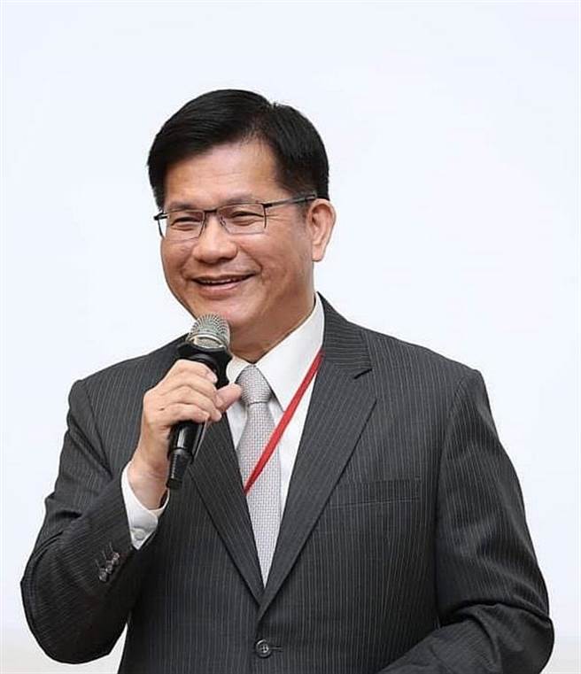 知名媒體人張雅琴指林佳龍以擔任行政院長交換參選新北市長一事，林佳龍開記者會反擊，「這樣的毀謗，有錯就應該改，不用硬拗，主持人應該道歉」，林辦稍早也聲明將採取法律行動。(取自林佳龍臉書)