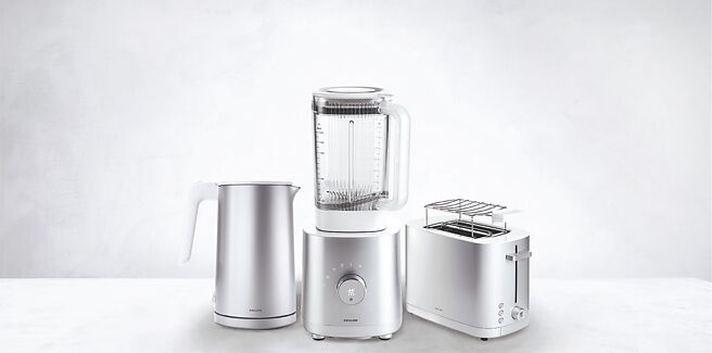 SOGO ZWILLING德国双人新品抢先预购，即起至6月30日满6130元赠送超值好礼。（SOGO提供）