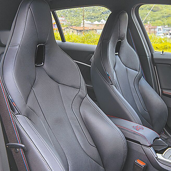 专属Dakota真皮M双前座跑车座椅。（陈大任摄）