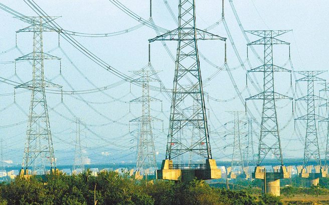 国民党立委赖士葆指出，这次局部涨电价并没有解决台湾的能源问题。（图／本报资料照片）