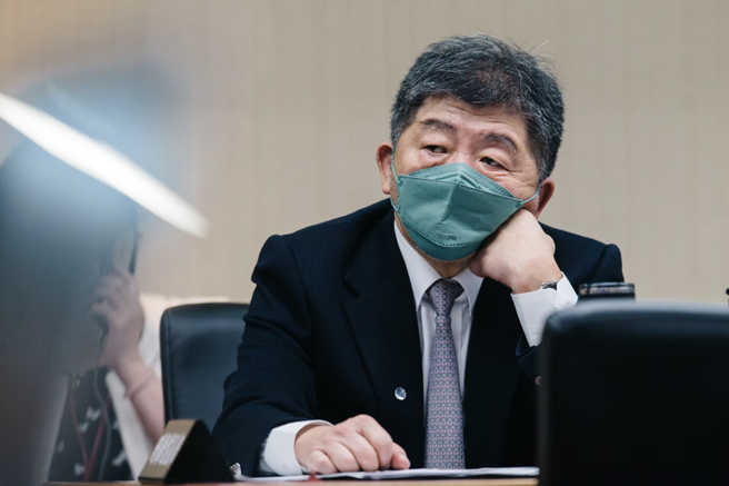 卖咸酥鸡的老板，被网友认为与疫情指挥官陈时中长得很像。（图／资料照，记者郭吉铨摄影）