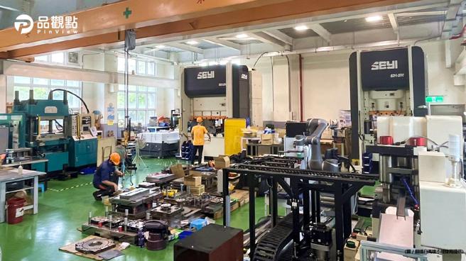 品观点│提升航太技术 高市开办全台唯一板金研习班。（品观点提供）