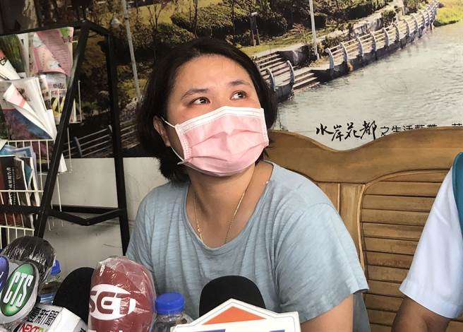 黄妈妈噙着泪珠批被告：「犯后态度恶劣，连一句道歉都没有，一个生命真的就值9年吗？」（陈世宗摄）
