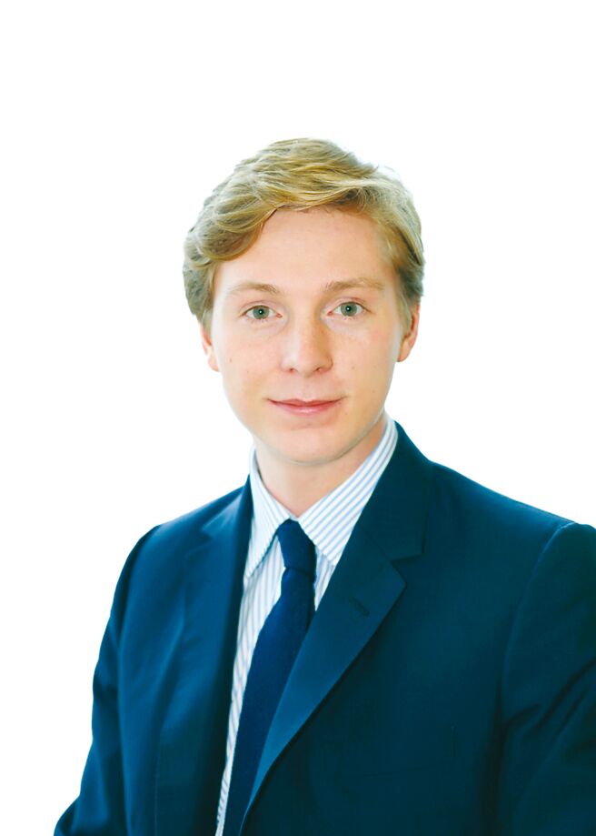 施罗德投资全球资源股票团队经理人