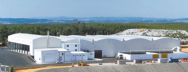 葡萄牙Resitejo都市垃圾處理中心，是密閉式的廠房。