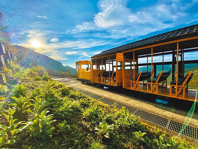 海拔2000公尺的太平山国家森林游乐区（见图），平均气温较平地低10至12度，不少民眾喜欢趁夏天前往避暑。（罗东林区管理处提供）