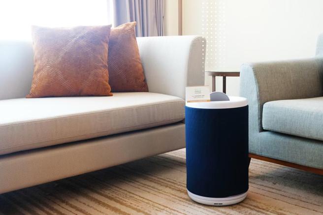 （台北六福萬怡酒店推「純淨輕旅行住房專案」，除房內裝設iRobot空氣清淨機｜Aair lite系列空氣清淨機，享免費延遲至下午2點退房。圖／六福旅遊集團提供）