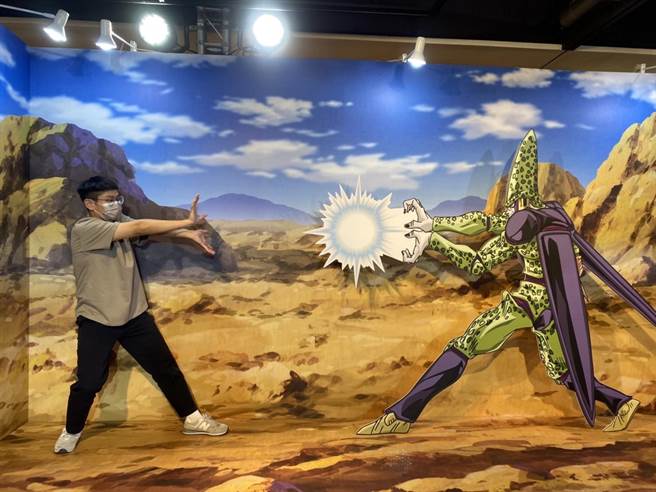 新光三越台中店携手东映动画重现「七龙珠快闪店」。（新光三越提供／冯惠宜台中传真）