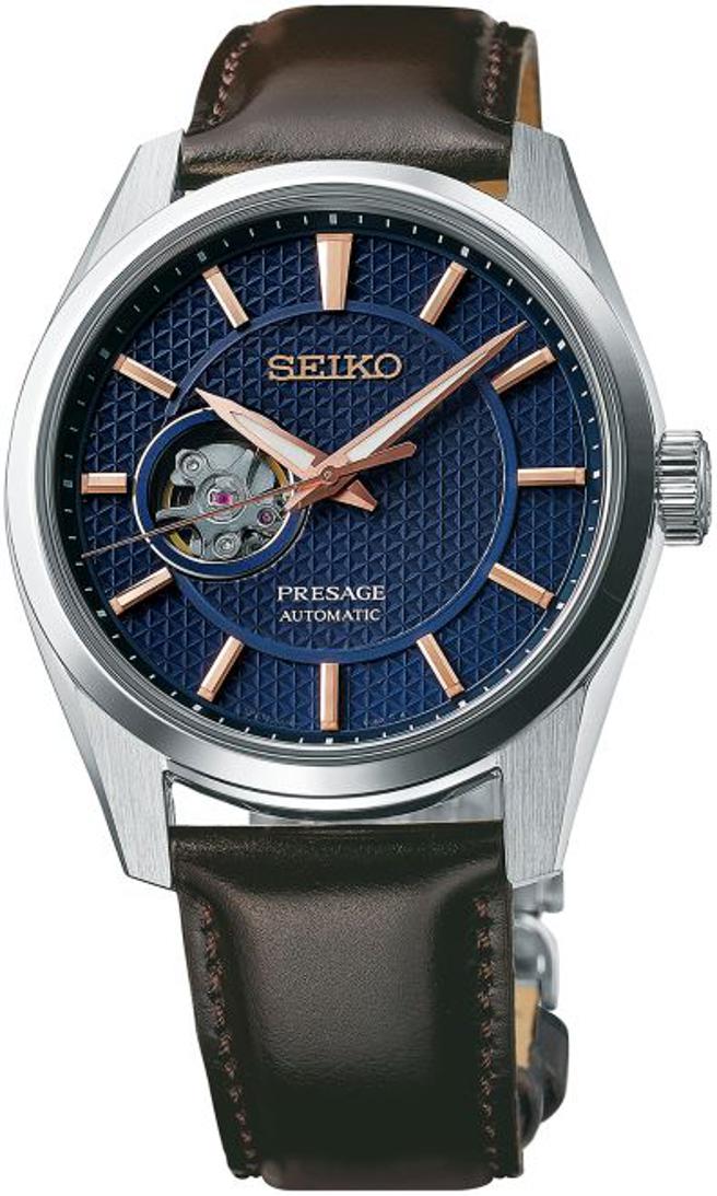 SEIKO Presage Sharp Edged系列開芯表款，表盤有日本傳統麻葉圖紋，3萬1000元。（SEIKO提供）