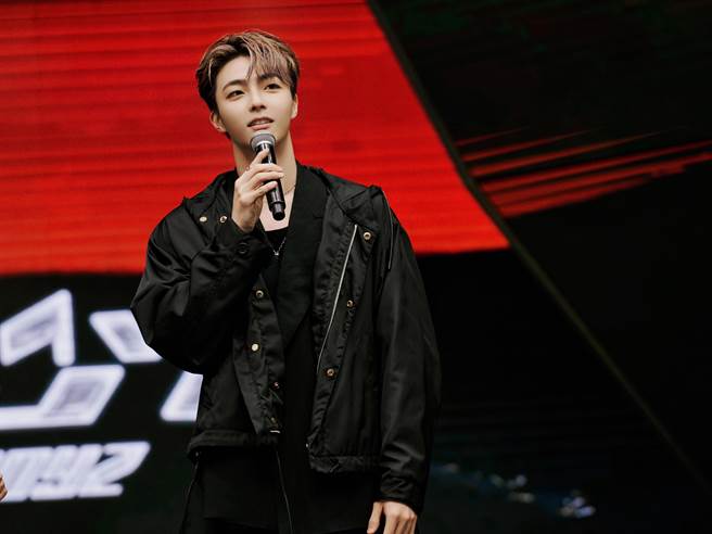 陈立农助阵《原子少年》总决赛。（野火娱乐提供）