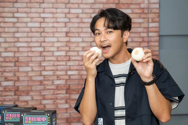 杨铭威经节目洗礼，现在在家会煮一些简单的料理。（TVBS提供）