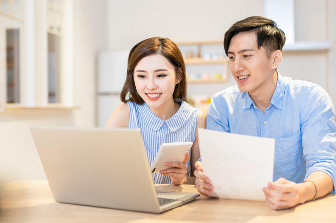 生肖牛、猪及鸡的女性天生财运佳，还能为家里带来钱财，人生可以因此少奋斗10年。(示意图/达志影像)