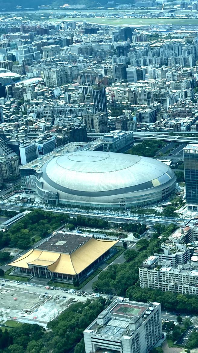 （遠雄大巨蛋。圖／李麗滿）