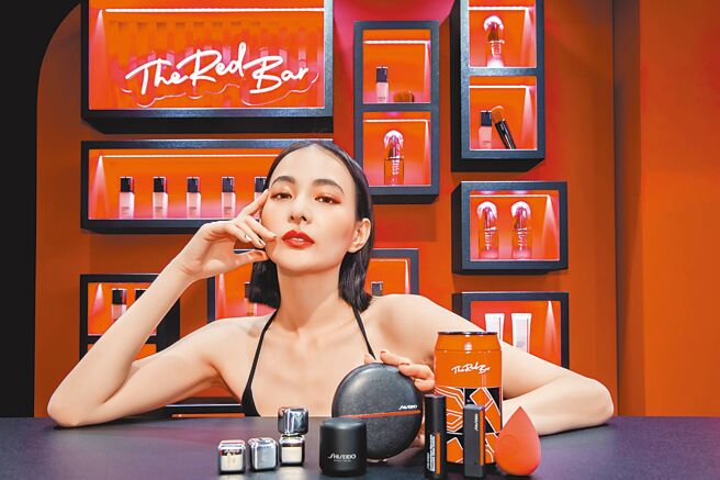 资生堂「银座之夜」助你一秒飞去银座体验女伶之美。（资生堂提供）