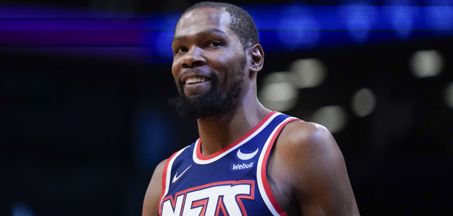 杜兰特向篮网提出交易(美联社)