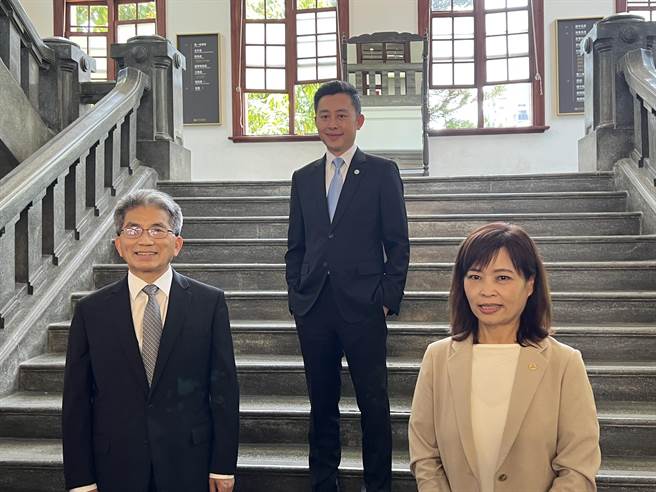 林智坚表示，他会在7月8日正式提出辞呈，代理市长则由秘书长陈章贤出任。（王惠慧摄）