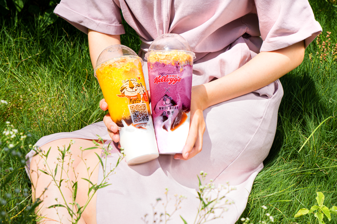 这次白巷子与家乐氏携手准备两款庆生特调，分别是盛夏芒果脆脆与冰鲜葡萄脆脆！
