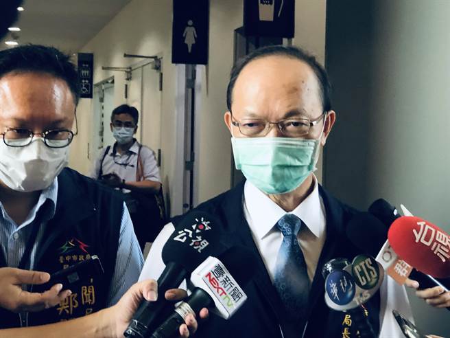 台中市教育局長楊振昇強調，物價連番上漲，學生營養午餐收費調漲是必然的趨勢。（謝瓊雲攝）