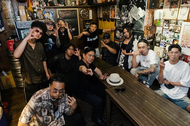 《少年吔，安啦！30周年致敬合辑》由七组音乐人创作。（牵猴子提供）