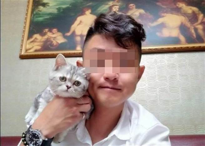 高雄38岁黄子洋去年底无照酒驾撞林姓男子一家4口致死伤一案，高雄地院法官认为，黄子洋酒驾速度不快，衝撞前也确实有踩下煞车，若有意开车杀人，起驶后就能对爱河畔灯会人潮下手，不算故意杀人，量刑7年10月已算「重判」。（本报资料照片／袁庭尧高雄传真）