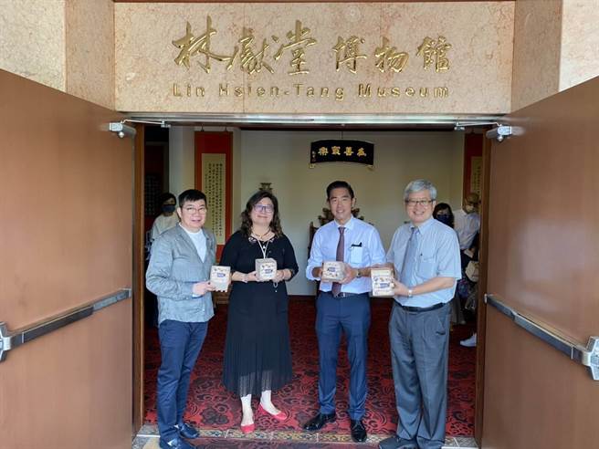 高師大1日與林獻堂博物館、創藝天時科技公司共同簽署合作策略聯盟協議書，共創跨域人文科普教育鏈，三方今年暑假將在博物館辦理「跨域人文科普教育營隊」及「寵物獸醫科普營」等課程，深耕霧峰推動多元前瞻性探究實作課程。（高師大提供／袁庭堯高雄傳真）