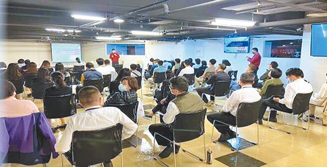 元大人壽員工踴躍參與緊急事件應變處理相關教育訓練與演練。圖／業者提供