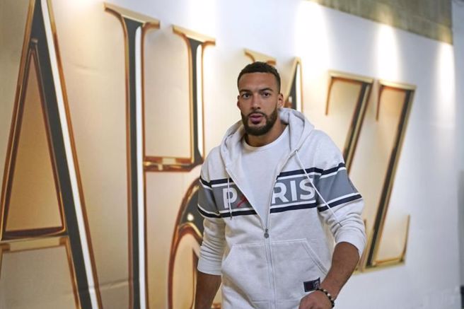 爵士中锋戈贝尔被卖到灰狼，换取大量选秀籤与球员。（美联社资料照）