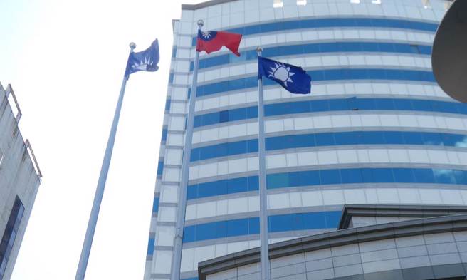 國內用電大戶電價7月調漲，可預期將再帶動物價上漲。國民黨今批評，5月份國內痛苦指數已達7.7，續創10年新高。蔡政府未能解決人民不斷增加的生活痛苦，還一意孤行調漲電價，讓國人負擔越來越沈重，施政站在人民對立面。（周志豪攝）