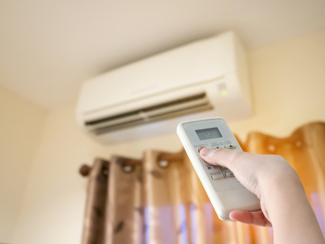 炎夏吹冷气怎省前，台电曝1神物。（图／shutterstock）