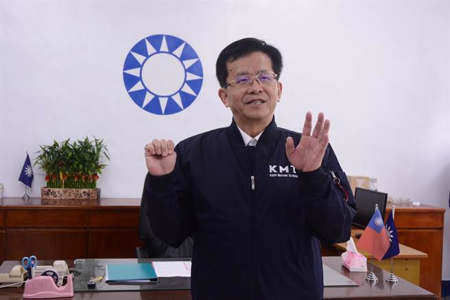 國民黨縣黨部主委張逸華強調，為求勝選，仍將力求整合。（王志偉攝）